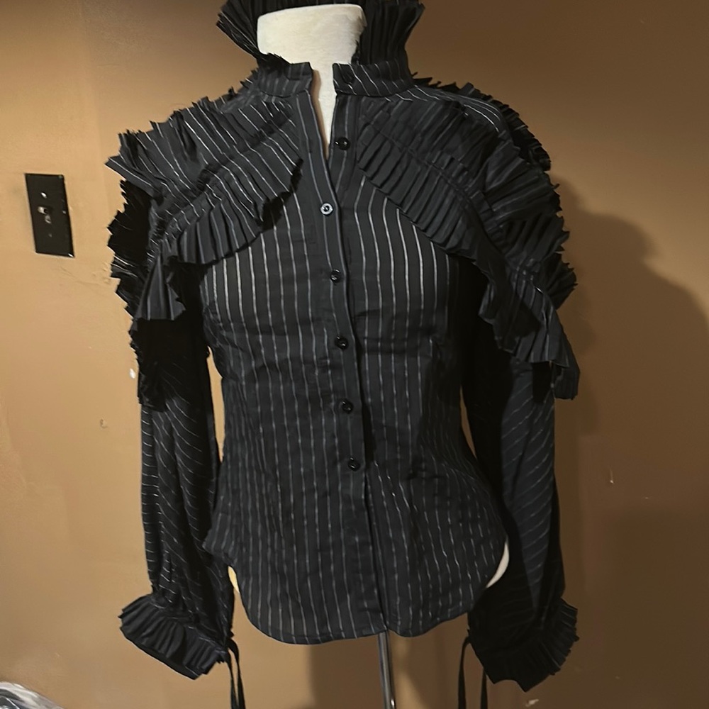 Black and white ruffle sleeve blouse